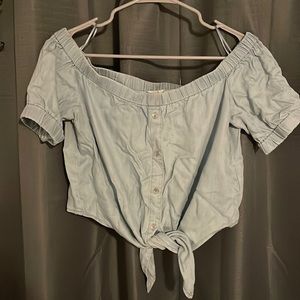 Guess Jeans Cropped Front Button Down Denim Shirt Size Medium